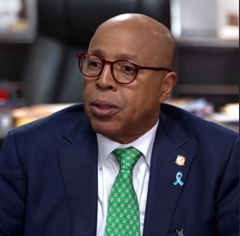 Alfredo Pacheco supera tratamiento de radioterapia