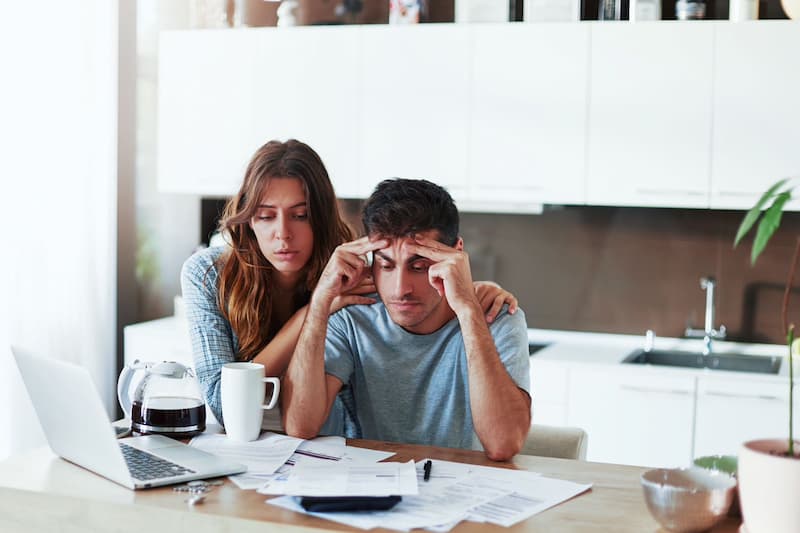 Entérate cómo se endeuda el dominicano promedio