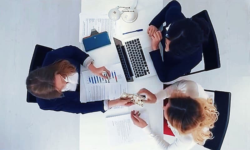 Economia imagen simulativa