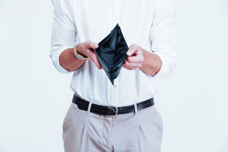 Cartera vacia-malos habitos deudas